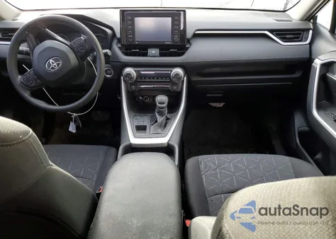 2020 Toyota Rav4 Xle z USA, uszkodzony, nr VIN 2T3P1RFV6LC118929